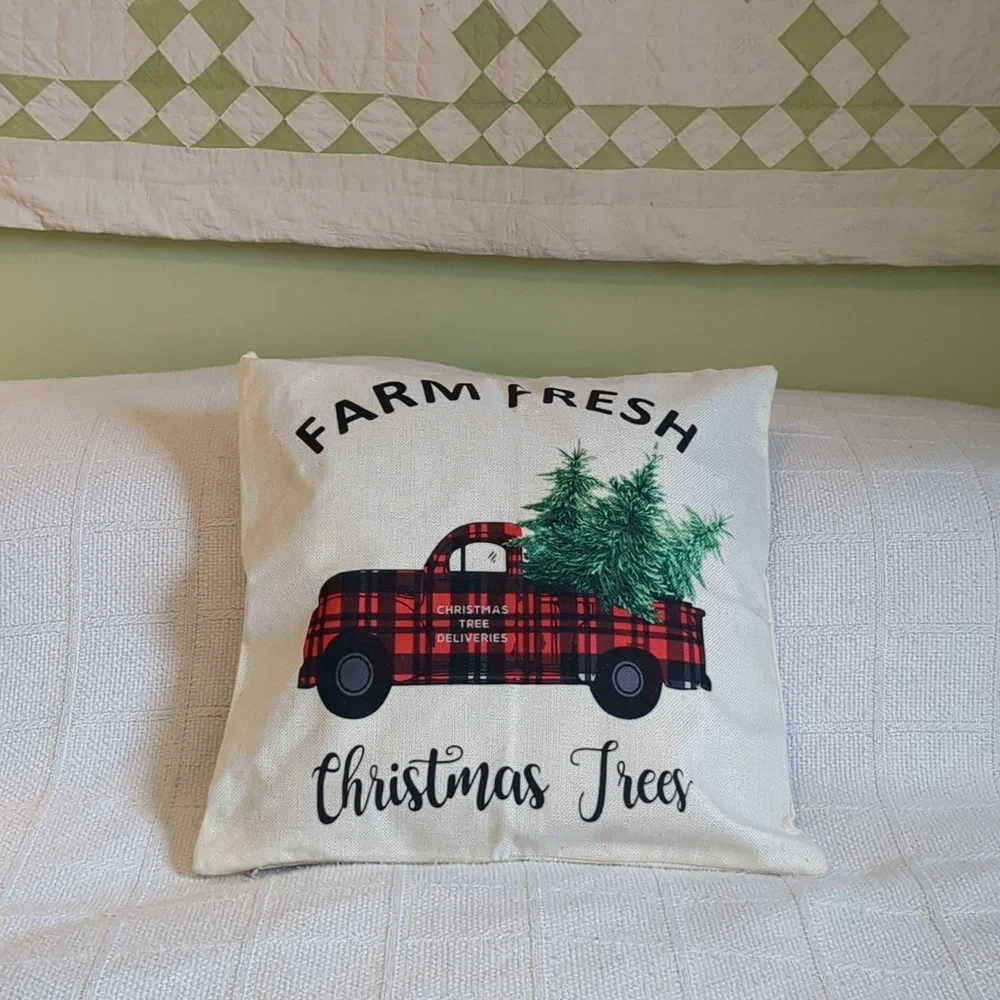 NWOT Farm Fresh Christmas Trees Pillow Cover